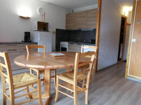 Studio chaleureux proche des pistes avec piscine et parking - FR-1-573-89